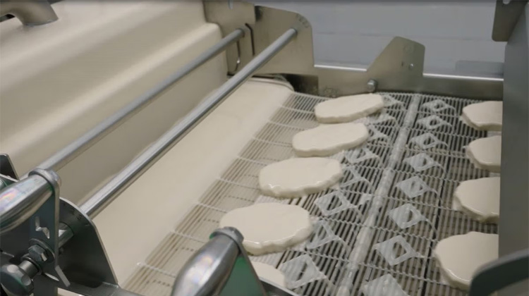 Neue GEA-Nasspaniermaschine stabilisiert den Panadefluss